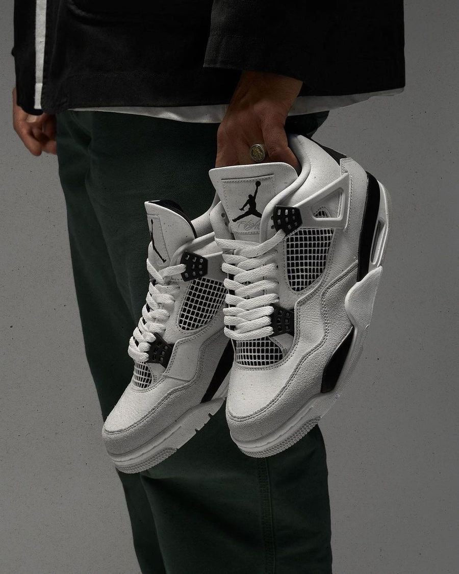 JORDAN 4s