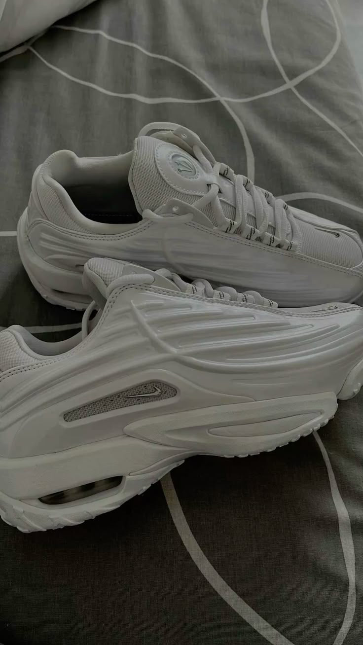 NIKE NOCTA