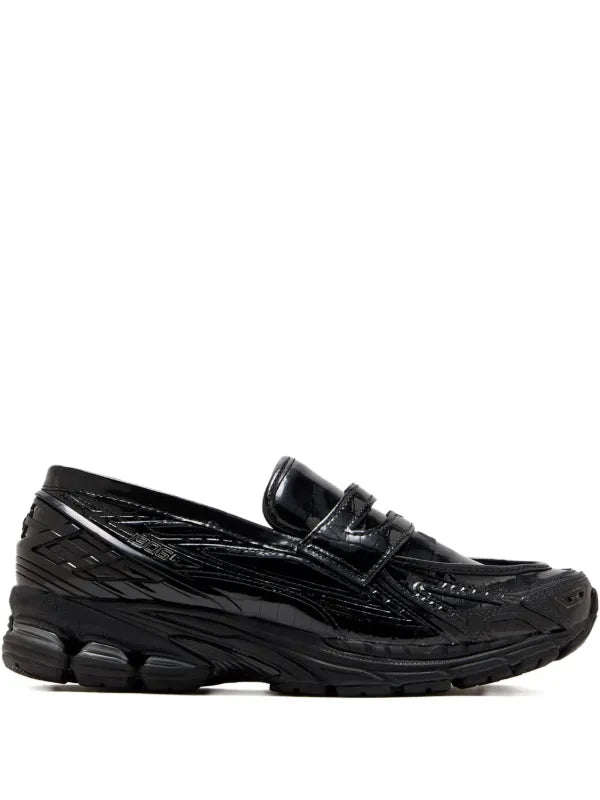 New Balance “crocodile-effect” slip-on