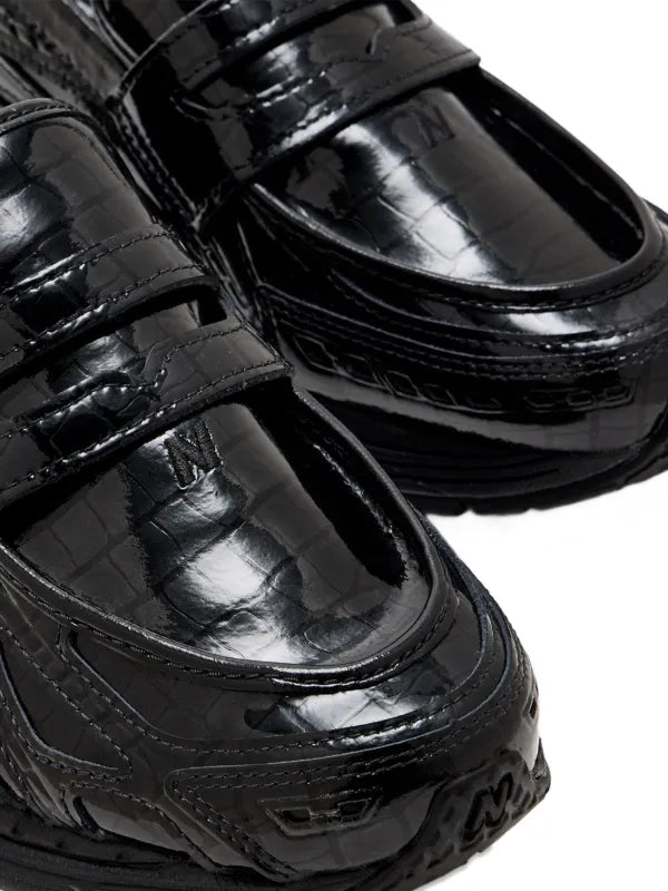 New Balance “crocodile-effect” slip-on