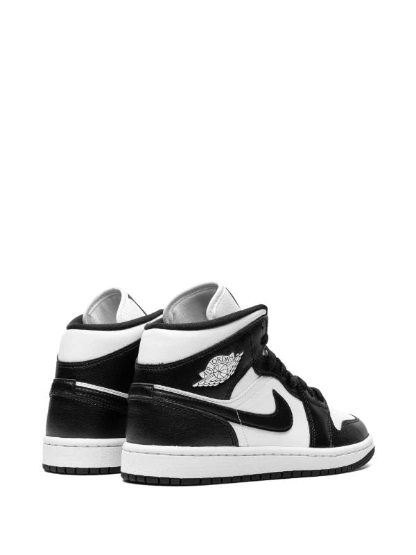 Air Jordan 1 Retro High “Black”