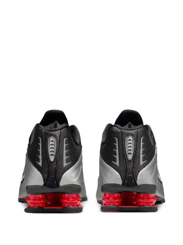 Nike Shox R4