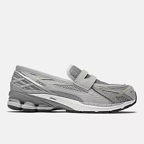 New Balance 1906L “silver”